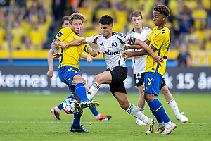 Daniel Wass, anf�rer  (Br�ndby IF), Noah Nartey  (Br�ndby IF), Bartosz Kapustka  (Legia Warszawa)