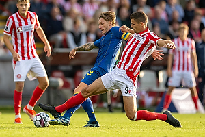 Daniel Wass, anf�rer  (Br�ndby IF), Nicklas Helenius  (Aab)