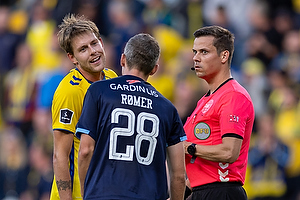 Nicolai Vallys  (Brndby IF), Lasse Graagaard, Dommer, Andr Rmer  (Randers FC)