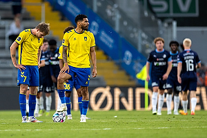 Nicolai Vallys  (Br�ndby IF), Ohi Omoijuanfo  (Br�ndby IF)