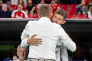 Lars Knudsen, cheftr�ner  (Danmark)