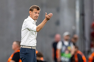 Lars Knudsen, cheftr�ner  (Danmark)