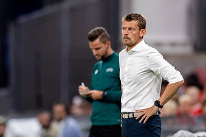 Lars Knudsen, cheftr�ner  (Danmark)