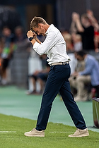 Lars Knudsen, cheftr�ner  (Danmark)