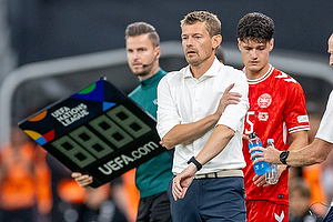 Lars Knudsen, cheftr�ner  (Danmark), Christian N�rgaard  (Danmark)