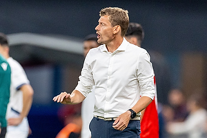 Lars Knudsen, cheftr�ner  (Danmark)