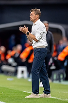 Lars Knudsen, cheftr�ner  (Danmark)