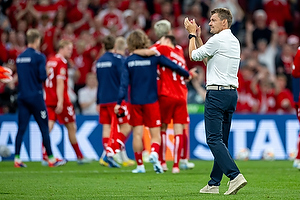 Lars Knudsen, cheftr�ner  (Danmark)