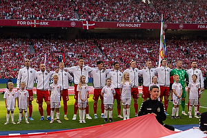Kasper Schmeichel  (Danmark), Joachim Andersen  (Danmark), Jannik Vestergaard  (Danmark), Albert Gr�nb�k  (Danmark), Christian Eriksen  (Danmark), Rasmus Kristensen  (Danmark), Christian N�rgaard  (Danmark), Victor Kristiansen  (Danmark), Alexander Bah  (Danmark), Yussuf Poulsen  (Danmark), Pierre Emilie H�jbjerg  (Danmark)
