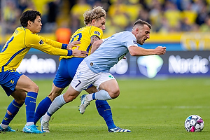 Daniel Wass  (Br�ndby IF), Yuito Suzuki  (Br�ndby IF), Sefer Emini  (S�nderjyskE)