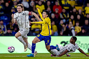 Mads Bech, anfører (FC Midtjylland), Yuito Suzuki (Brøndby IF)