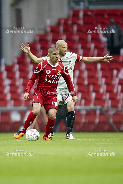 Rawez Lawan (FC Nordsjlland), Kristian Bak Nielsen, anfrer (FC Midtjylland)