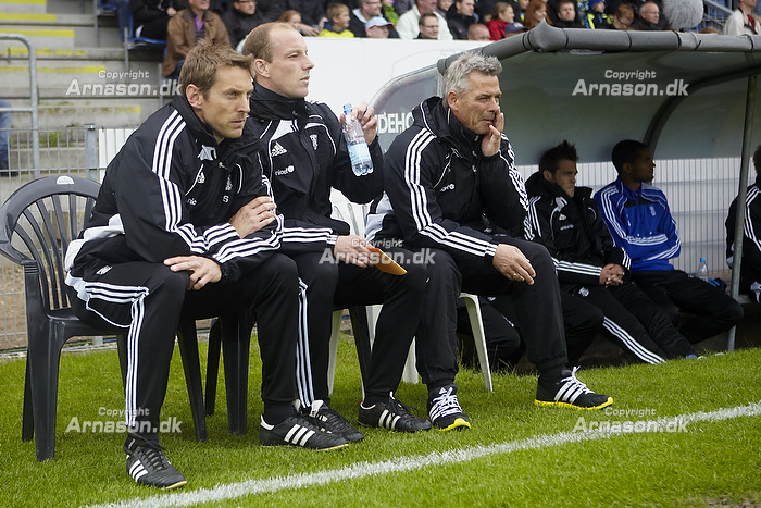Rene Skovdahl, assistenttrner (Brndby IF), Kim Daugaard, assistenttrner (Brndby IF), Henrik Jensen, cheftrner (Brndby IF) p trnerbnken