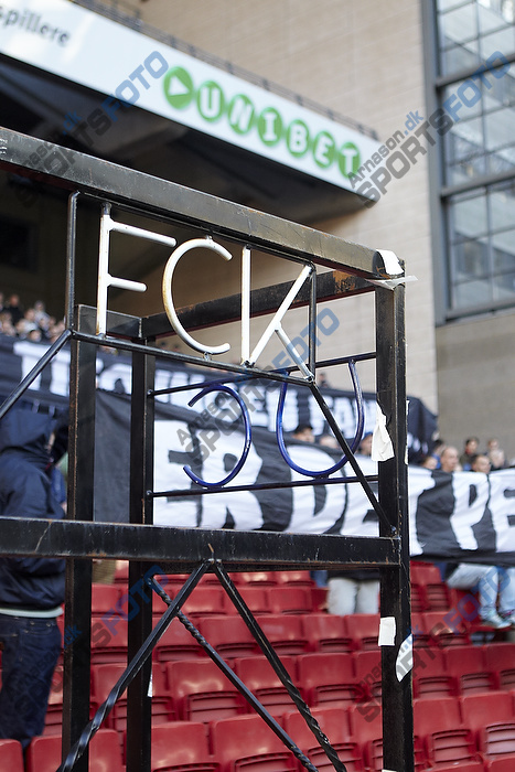 FCK-fans med protest-banner