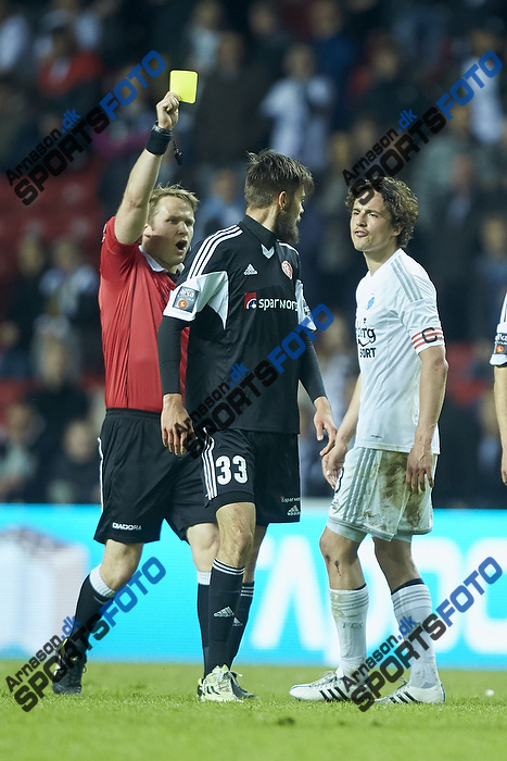 Jens Maae, dommer, Lukas Spalvis (Aab), Thomas Delaney, anfrer (FC Kbenhavn)