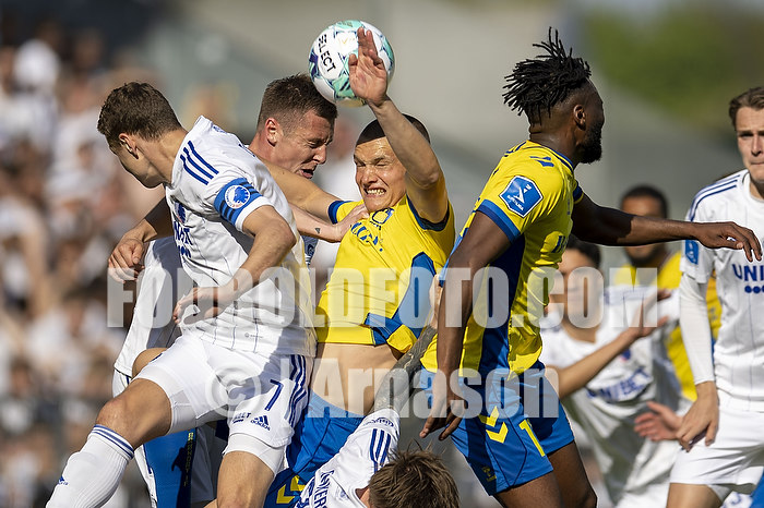 Rasmus Lauritsen  (Brndby IF), Viktor Claesson, anfrer  (FC Kbenhavn), Kevin Tshiembe  (Brndby IF)